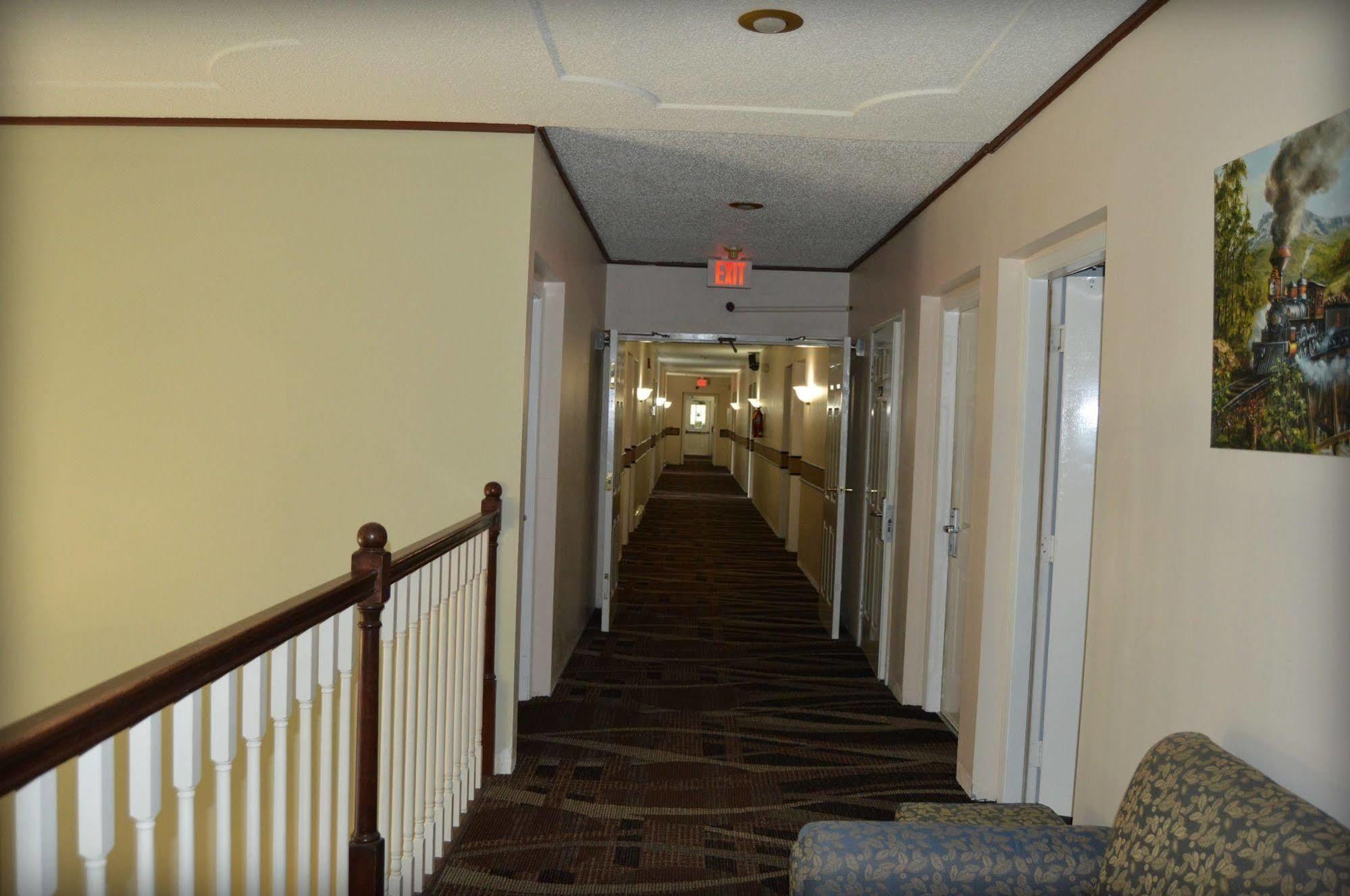 Adams Inn And Suites Dış mekan fotoğraf