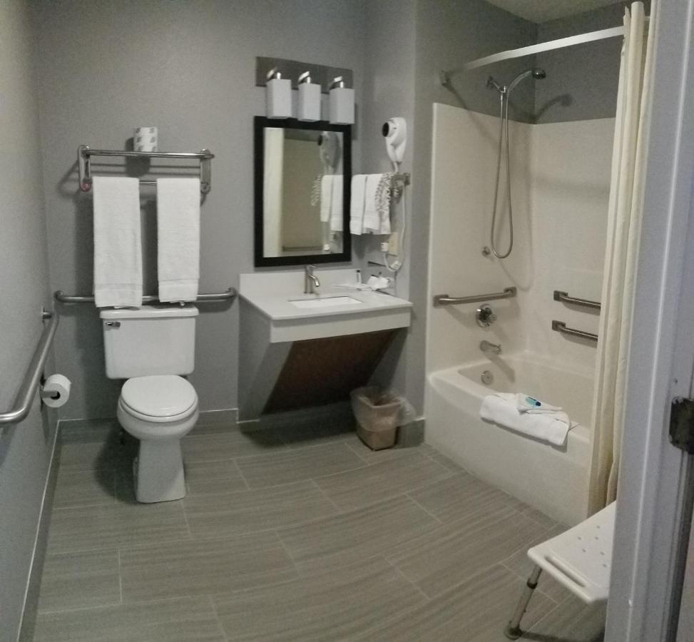 Adams Inn And Suites Dış mekan fotoğraf
